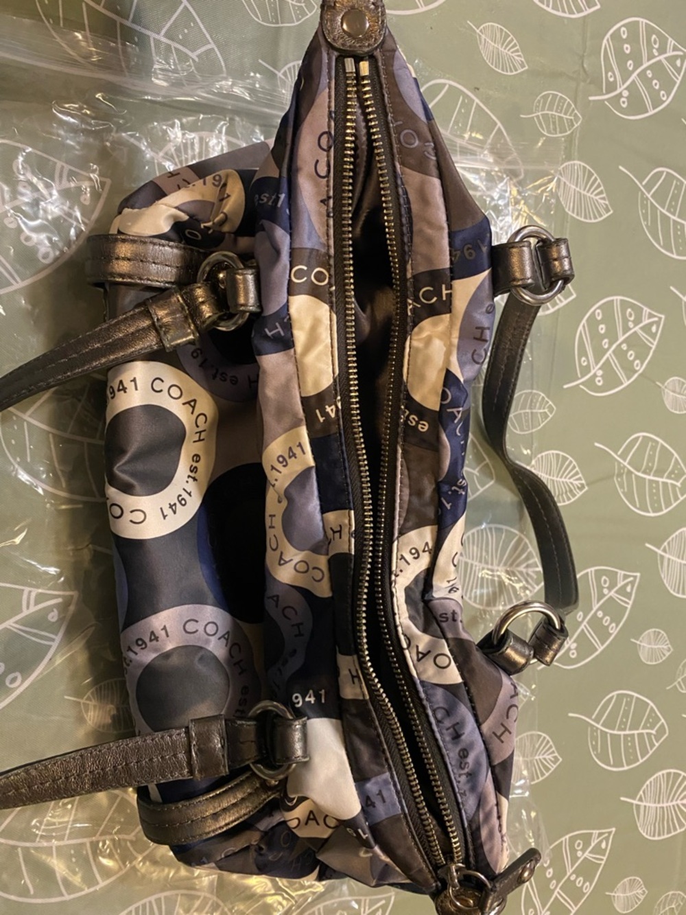 Coach Navy and Gray Signature Circle Crossbody Shoulder Bag - Picture 12 of 13